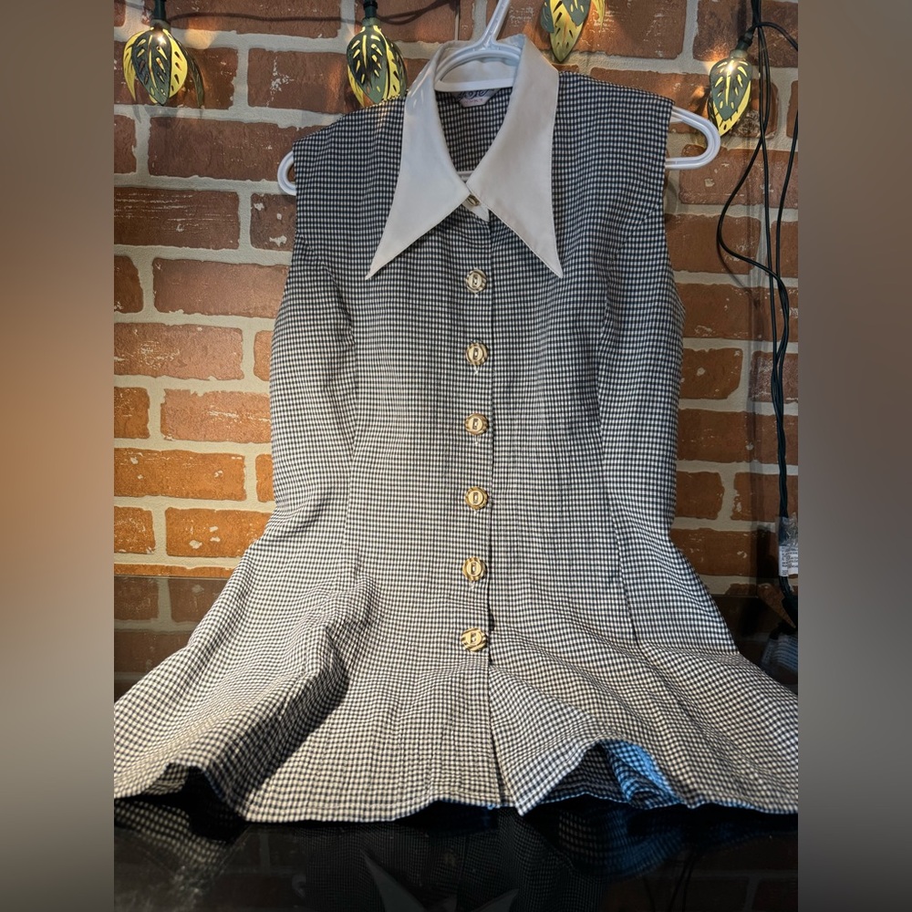 Vintage shirt with White Collar